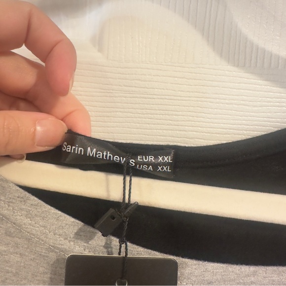 Sarin Mathews Women’s Color Block T-Shirt | Size XXL | - Picture 3 of 5